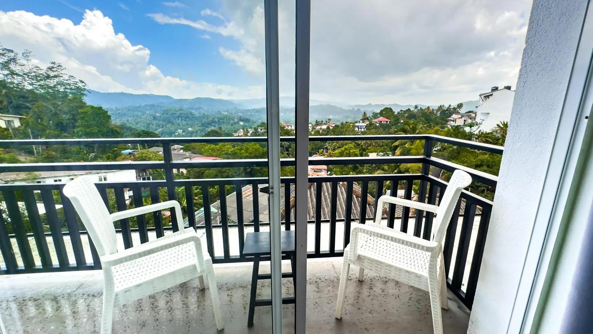 Red Chillies Tourist Inn Kandy 0*,